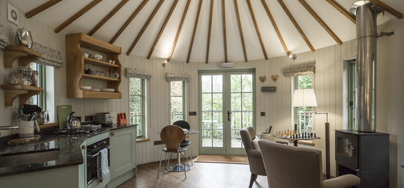 harptree_court-kitchen-cropped_cs_gallery_preview