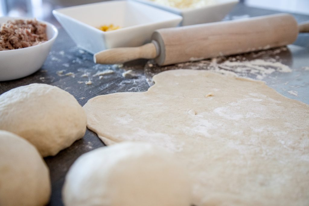 baking pizza dough